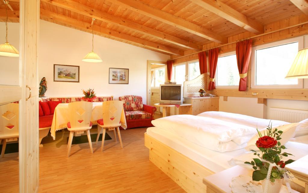 Garni B&B Schenk سيلفا دي فال جاردينا الغرفة الصورة