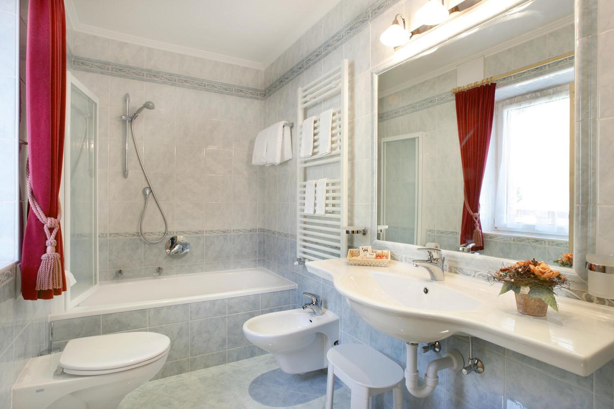 Garni B&B Schenk سيلفا دي فال جاردينا الغرفة الصورة